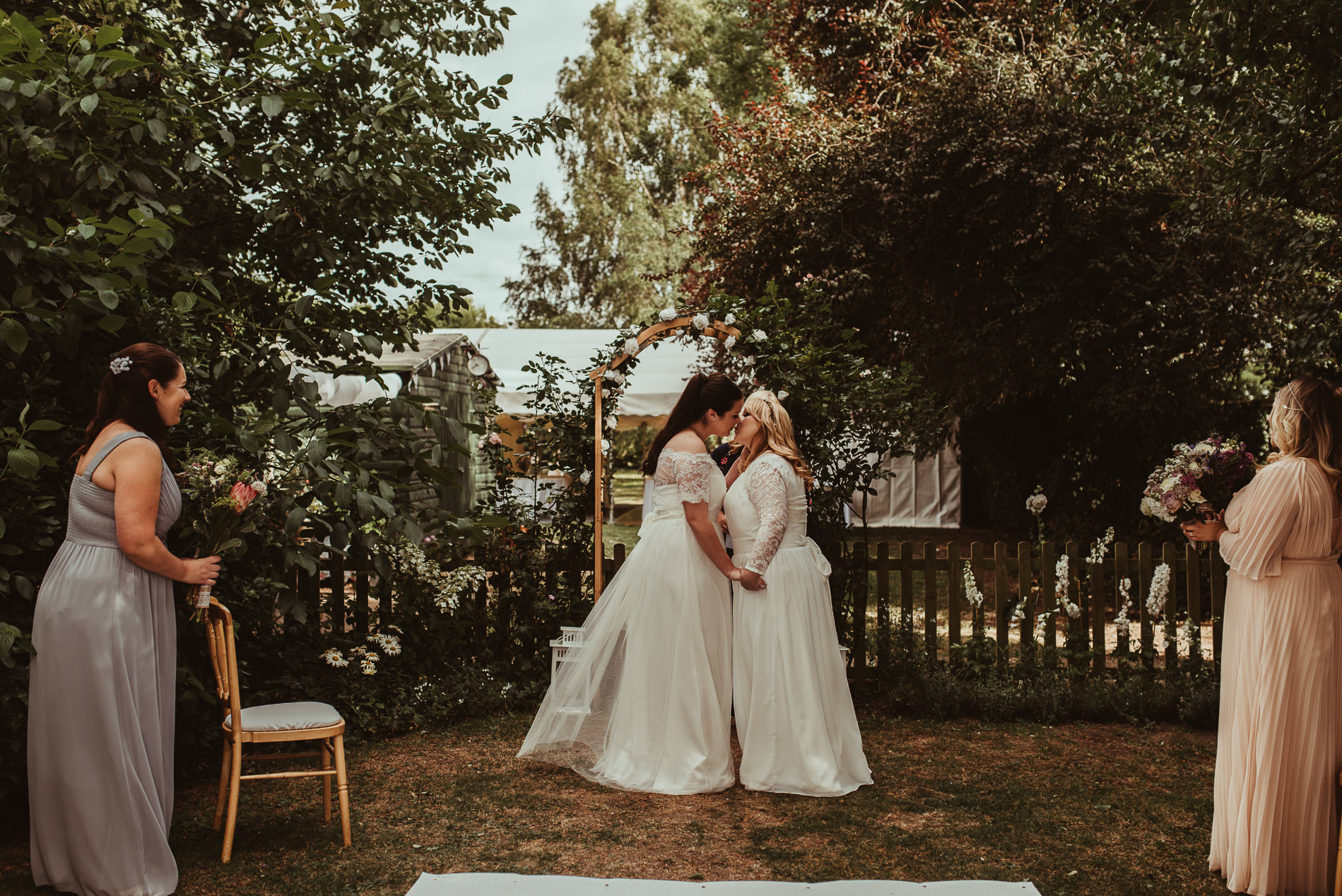 back_garden_wedding_lesbian_cambridge53
